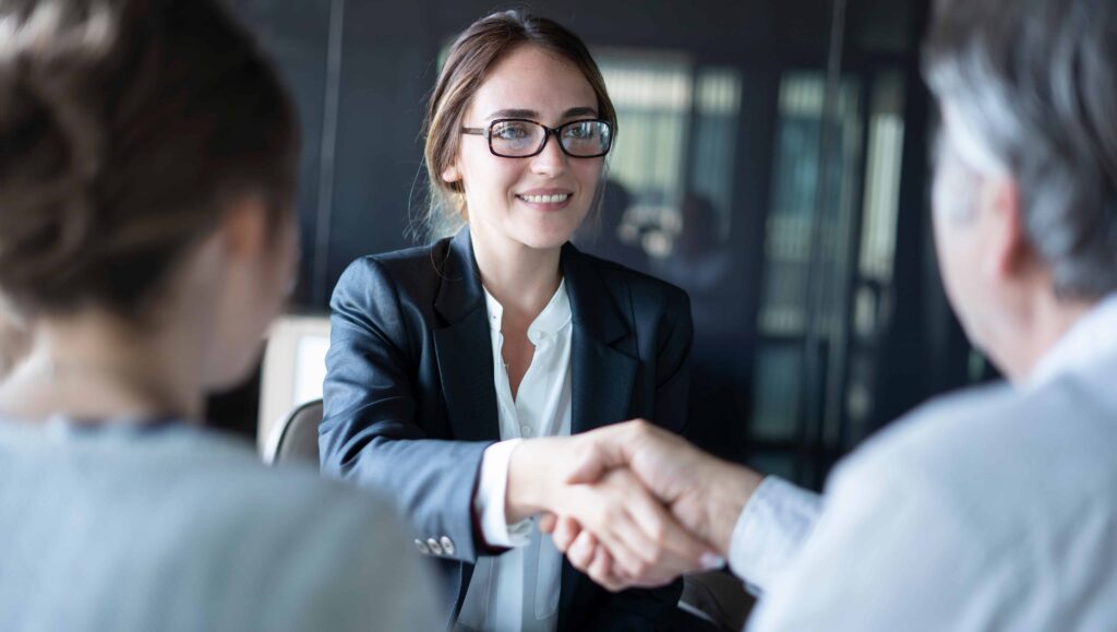 Rendez-vous confidentiel avec une avocate